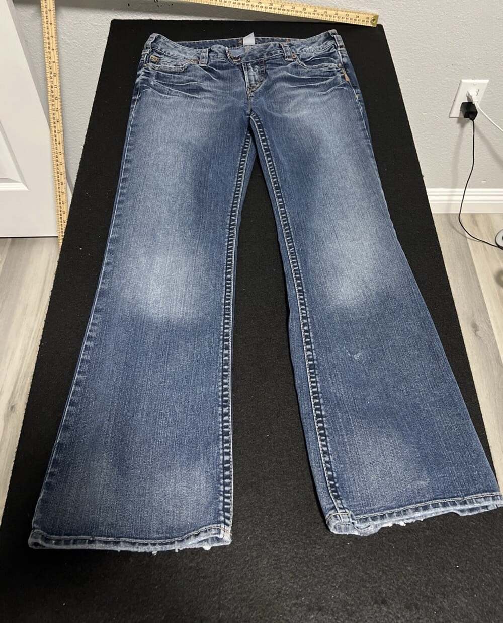 Silver Jeans Bootcut 31X31 Distressed Boot Western Denim Flare VTG